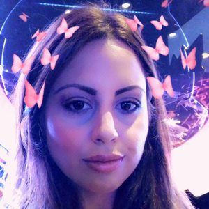 Meet your Posher, Roxanna